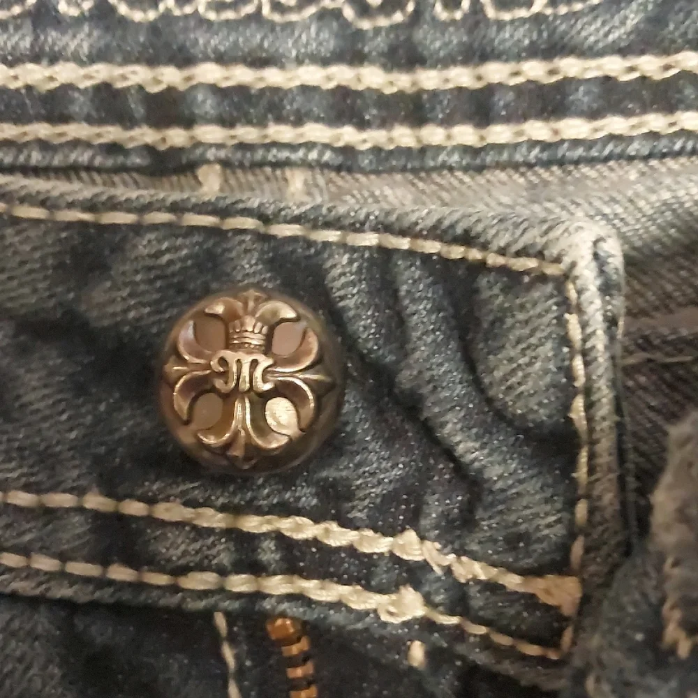 Miss Me Blue Boot Cut Jeans with Fleur-de-Lis Embroidery - Picture 5 of 9